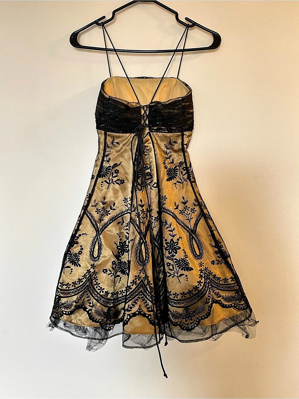 Morgan Floral Mini Dress Gold & Black Size 1/2